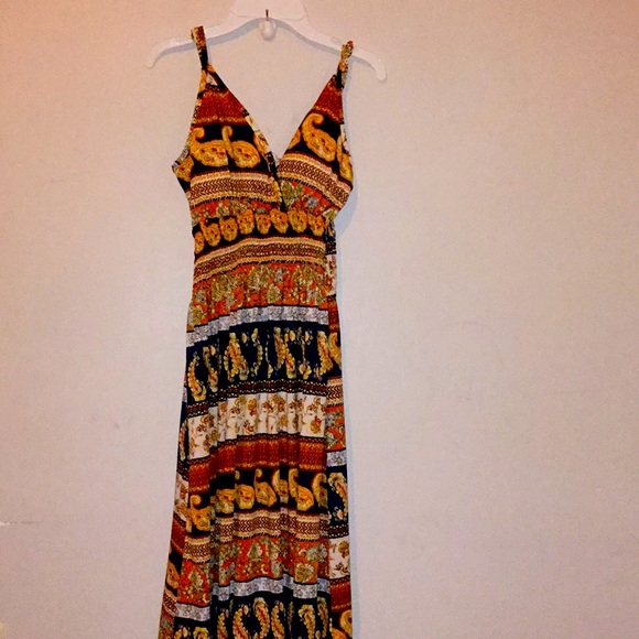 super cute, long dress! - Picture 3 of 5